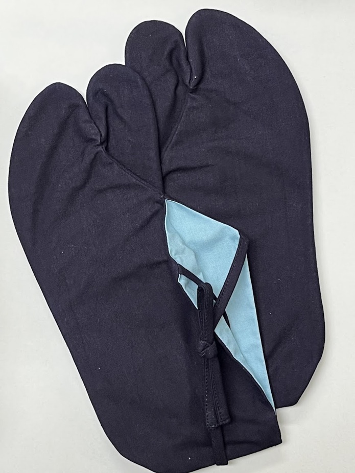 (image for) Kineya Himo-Tabi, Tabi with string tye fastener